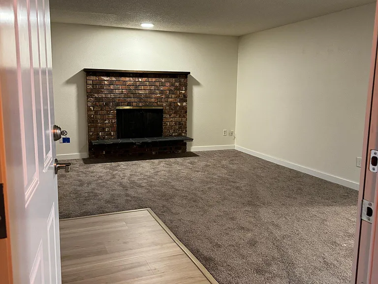 3252 SE Goldmaur Ct #1 — Photo 1
