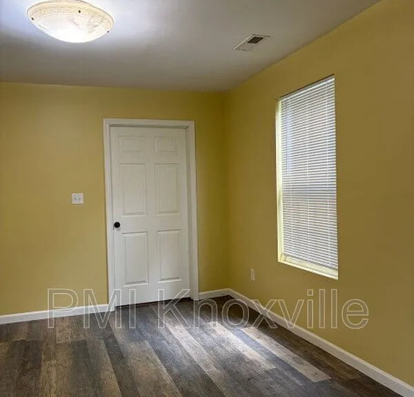 2340 Boxwood Ln — Photo 18