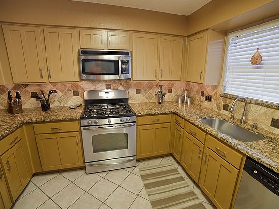 4th image of 8423 Priest River Dr