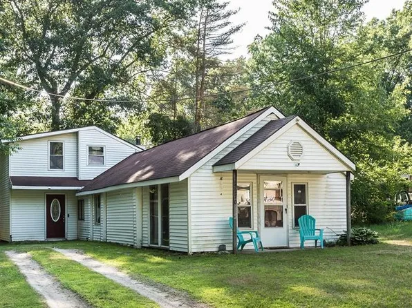 15270 Ripple Dr, Linden, MI 48451