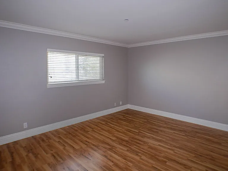 7509 Draper Ave #202 — Photo 17
