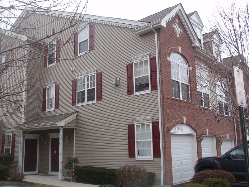 1st image of 131 Rock Creek Dr