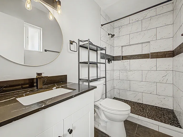 416 W Ivanhoe Pl — Photo 15