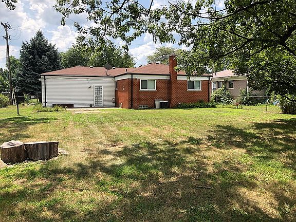 4th image of 11417 Carrier Ave