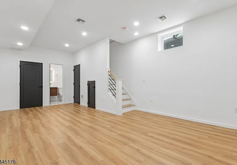 15 Wheeler St #A — Photo 24