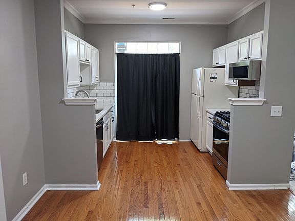 5th image of 882 Summerfield Dr
