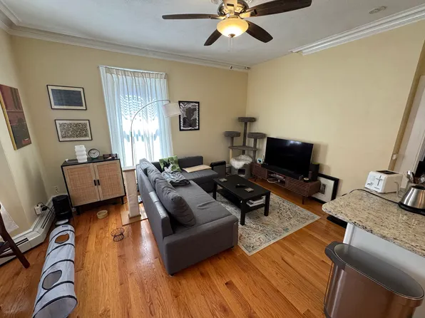66 Walden St #4, Cambridge, MA 02140