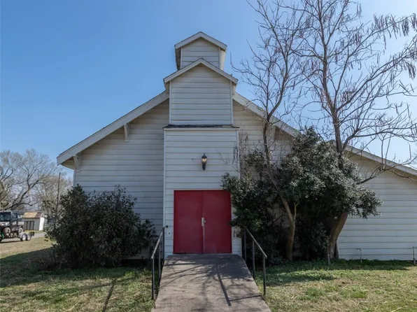 211 3rd St, Porum, OK 74455