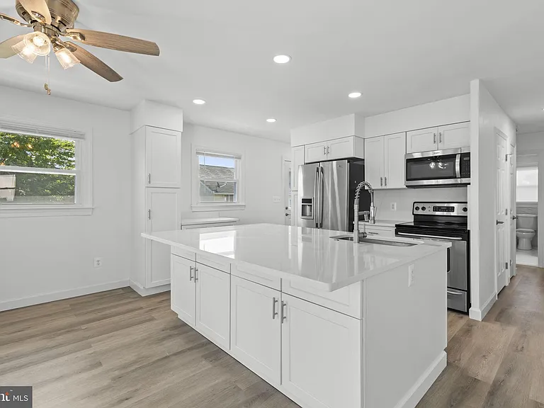 7212 Bay Front Rd — Photo 9