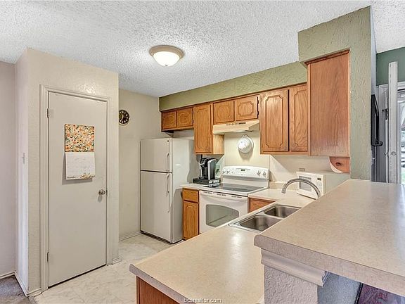 4th image of 712 San Mario Ct #A&b
