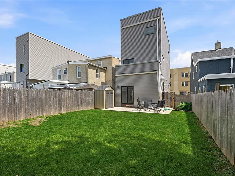 101 E Phil Ellena St — Photo 25