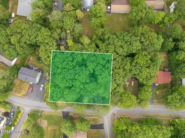 Cambell Way, Tobyhanna, PA 18466