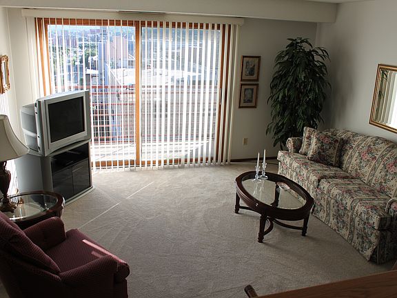 2nd image of 66 9th St Unit 1809
