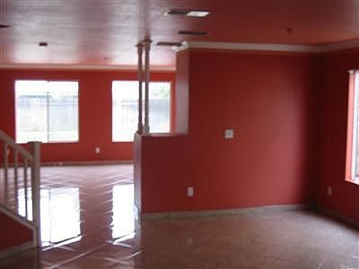 3rd image of 1033 Boardwalk Dr