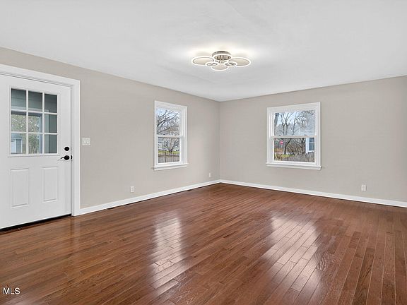 3rd image of 5 Nielson Road