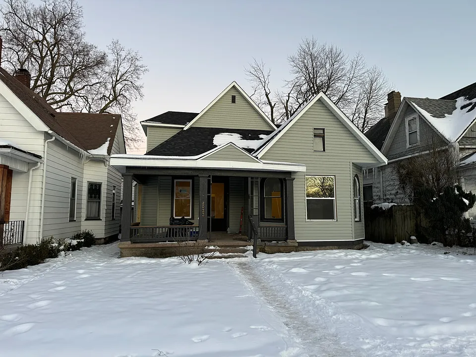 2033 N 10th St