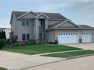 3153 Blue Bird St, Normal, IL 61761