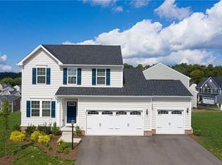 200 Saddle Ridge Dr, Oakdale, PA 15071