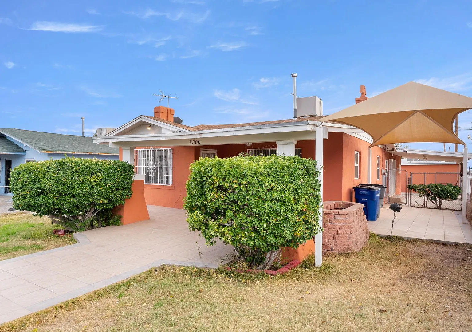 Elegant Renovated Home Very Close To Fort Bliss — Photo 3