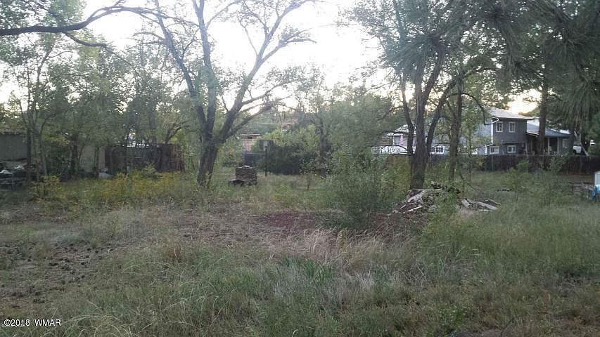 2nd image of 600 S 11th St
