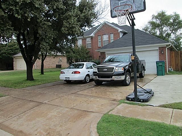 1st image of 742 Oak Dale Ave