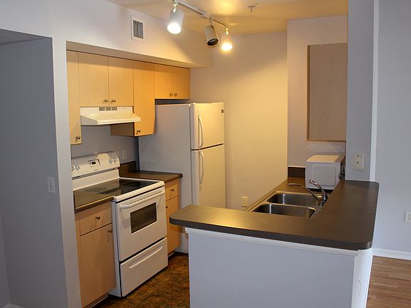 2nd image of 2496 Centergate Dr APT 306