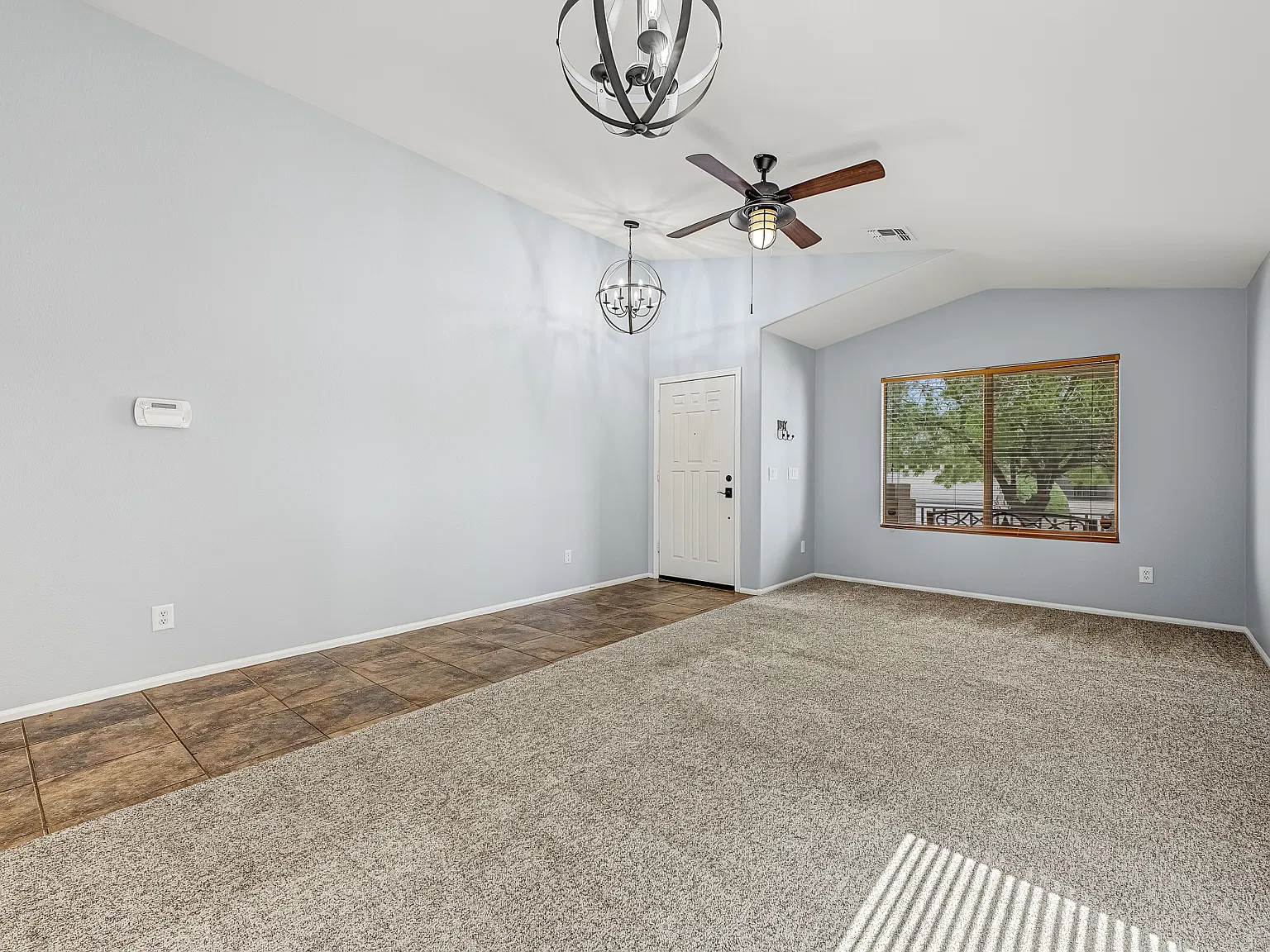 4 bed, 2134 sqft, $2,595 — Photo 4