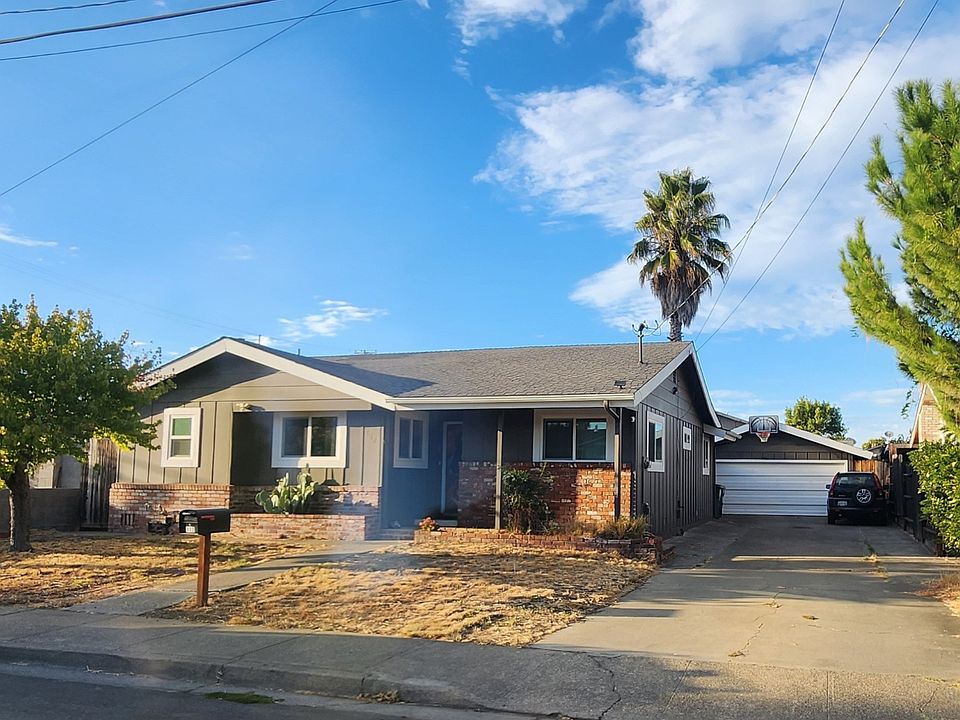1st image of 812 Yosemite Dr