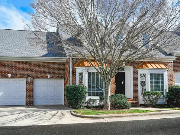 110 Alden Village Ct, Cary, NC 27519