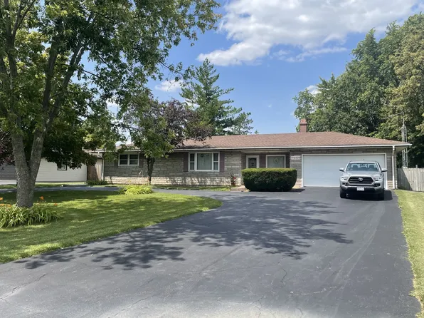 17W320 Stone Ave, Bensenville, IL 60106