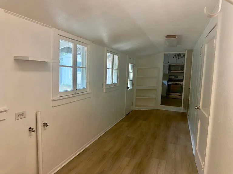 1603 E Main St — Photo 20