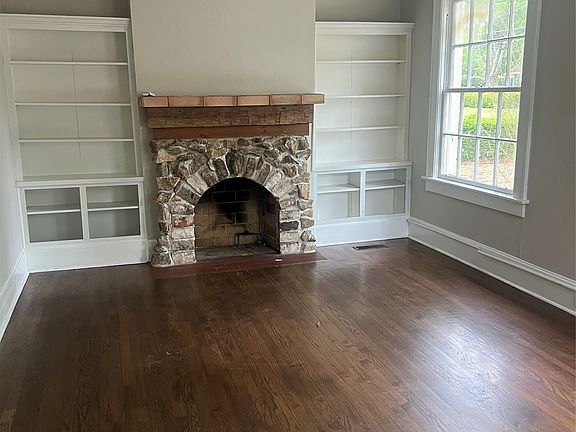 2nd image of 2031 Ridge Ave