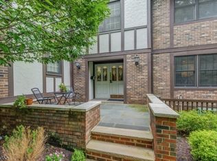21 Heritage Dr #G, Chatham, NJ 07928