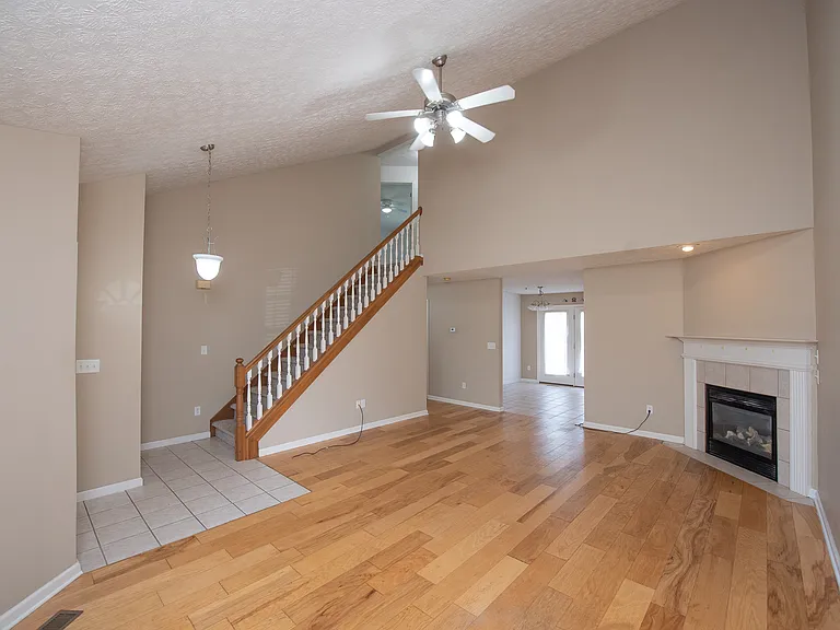 1940 Ellison Dr — Photo 5
