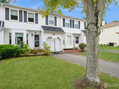 67 Carriage Ln, Englishtown, NJ, 07726