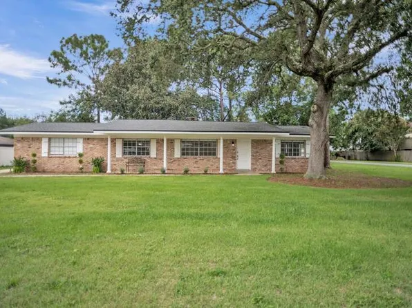 19 Magnolia Ave, Shalimar, FL 32579