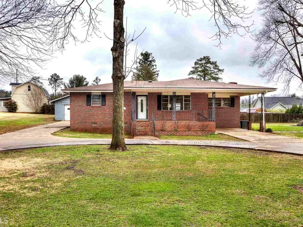 955 E Hermitage Rd NE, Rome, GA 30161