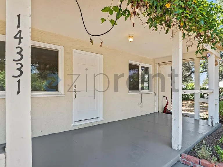 14331 Capri Dr — Photo 3