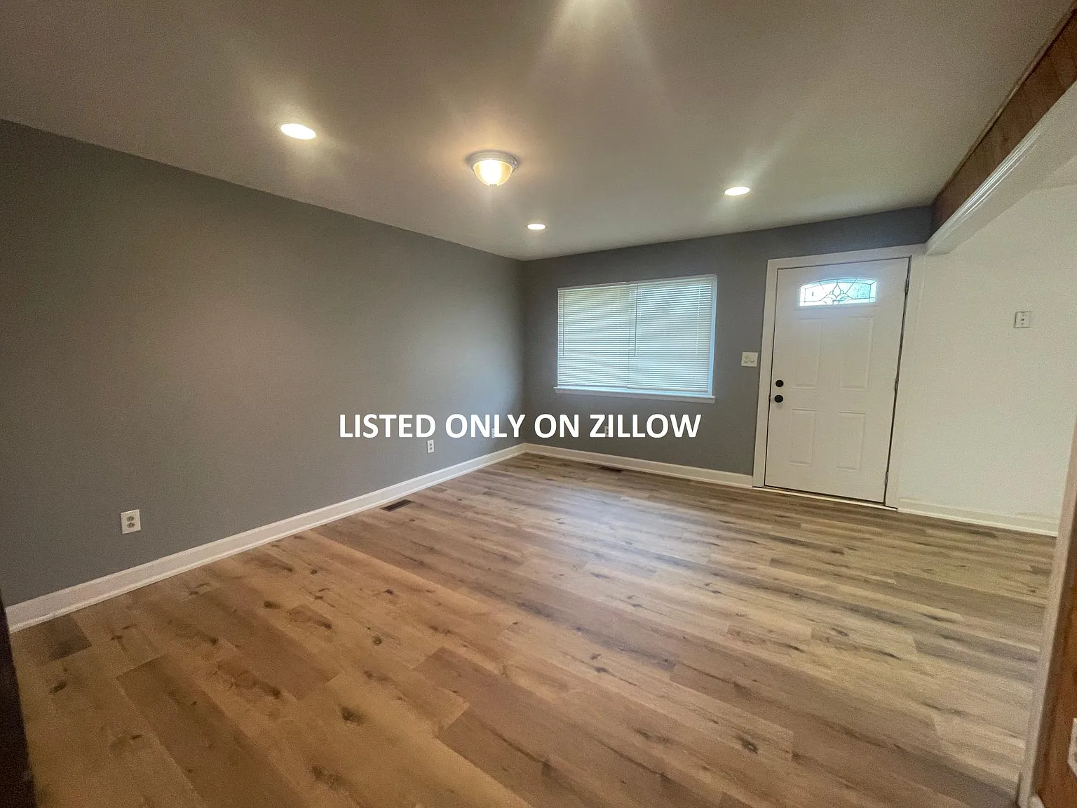3 bed, 968 sqft, $1,600 — Photo 2