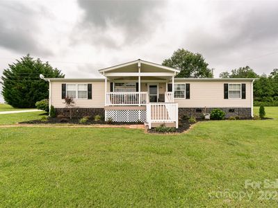 174 Way Home Ln, Columbus, NC, 28722