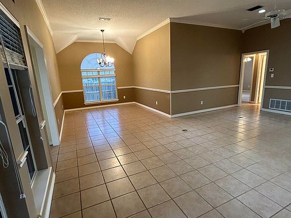 4th image of 320 Briarcrest Dr