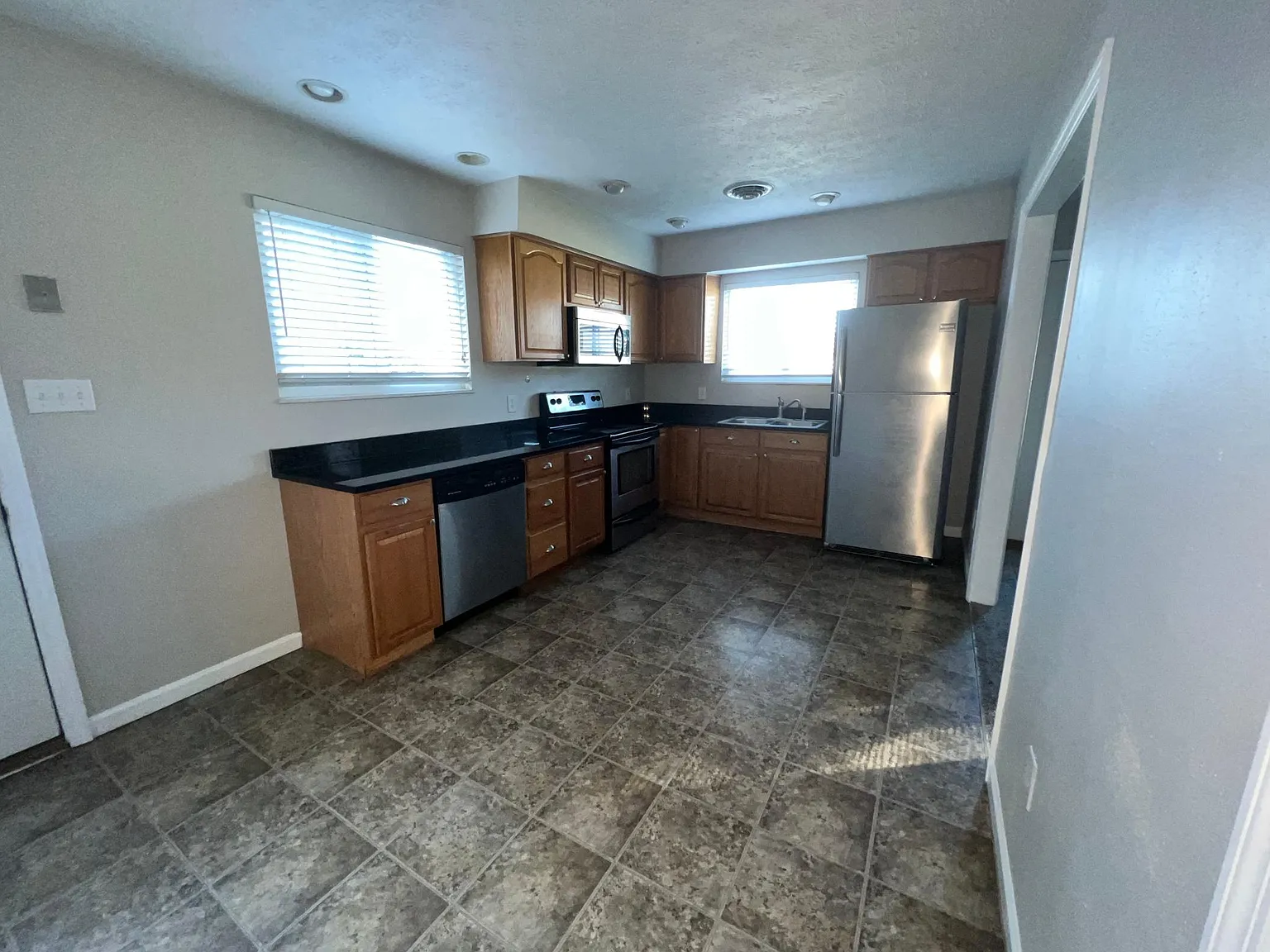578 Homecrest Avenue — Photo 4