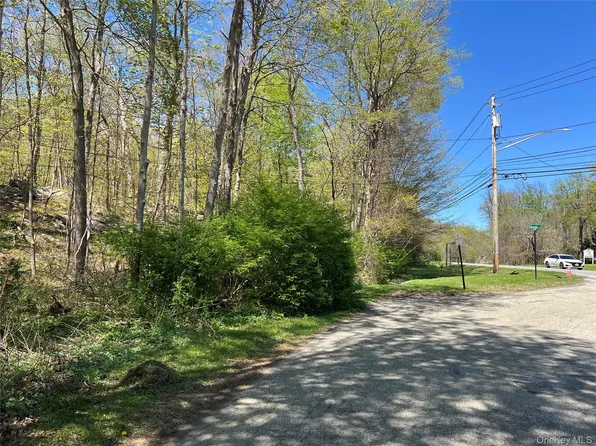 Stevens Lane, Tuxedo Park, NY 10987