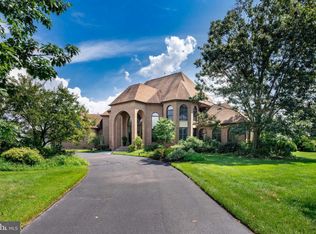 202 Foxchase Dr, Southampton, NJ 08088