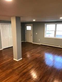 Building Photo - 45 N Elm St #3