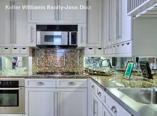 89 Angell St #3, Providence, RI 02906