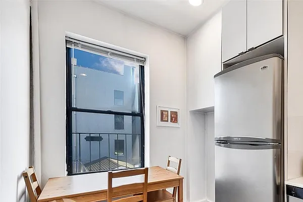 Rented by Trion Real Estate Management | media 25