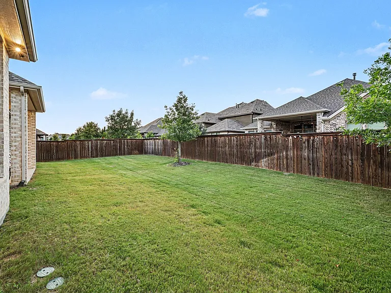 3332 Zenyatta Ct — Photo 33