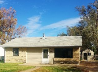 863 Birch Dr, Salina, KS 67401