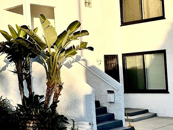 5th image of 3206 Castle Heights Ave #3206